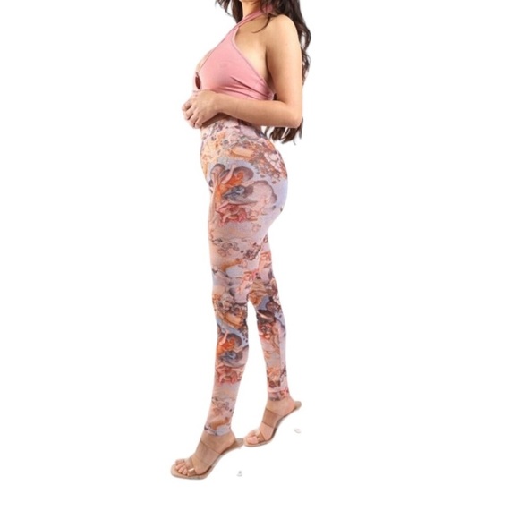 Women's Sexy Keyhole Halter Backless Top & Matching Printed Mesh Leggings
New - Picture 4 of 8